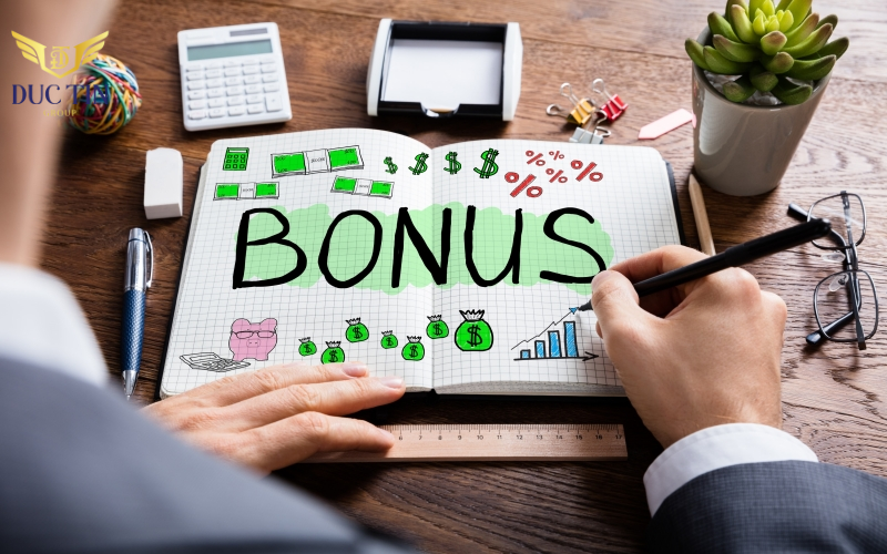 Hiểu bonus tiếng anh là gì giúp bạn phân biệt giữa lương và tiền thưởng